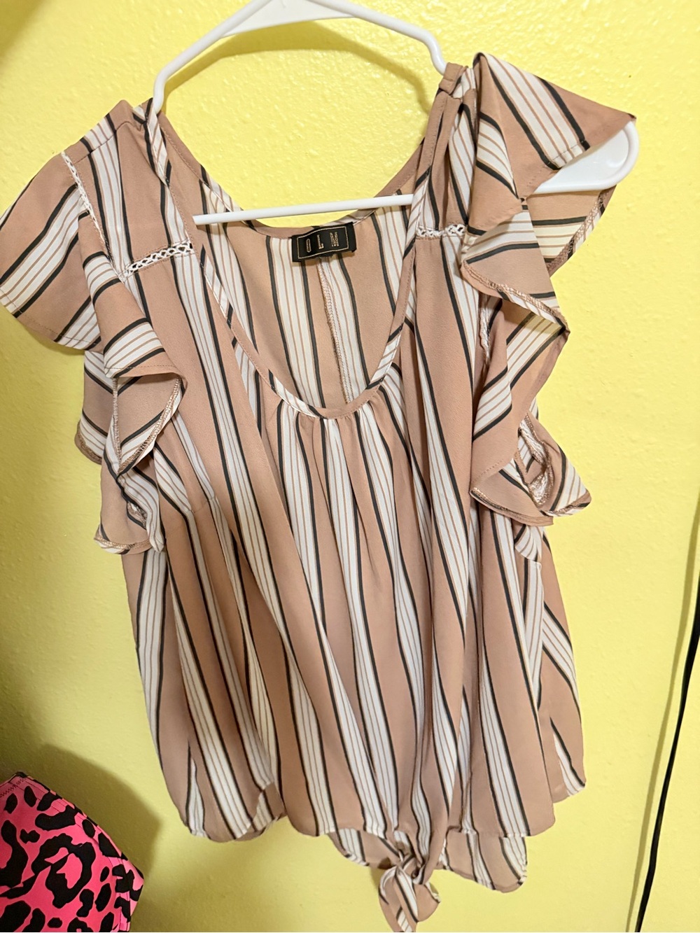 OLM Taupe & White Striped Tie-Front Flutter Sleeve Blouse